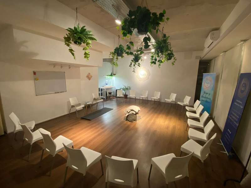 Escuela Sati espacio interior montevideo uruguay meditacion yoga mindfulness